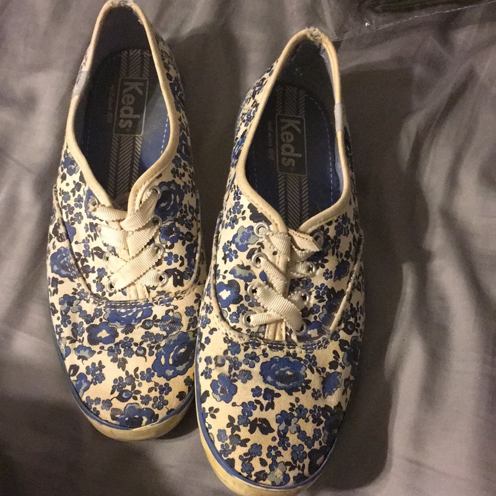 Floral keds